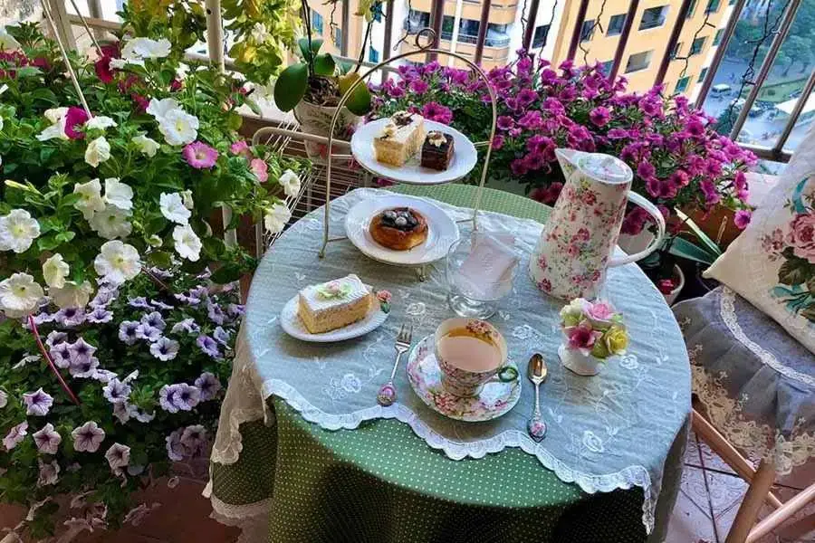 Gợi ý tổ chức sinh nhật trên ban công chill.