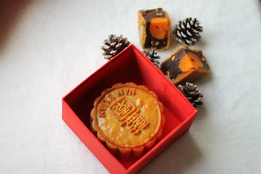 Hộp bánh Trung thu chỉn chu.