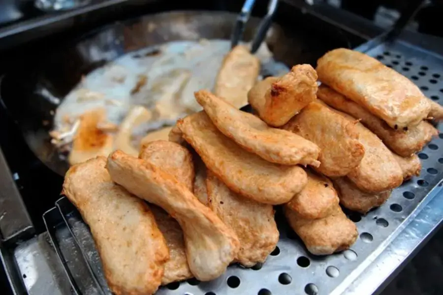 Chả cá thơm ngon sẵn sàng chờ bạn thưởng thức.