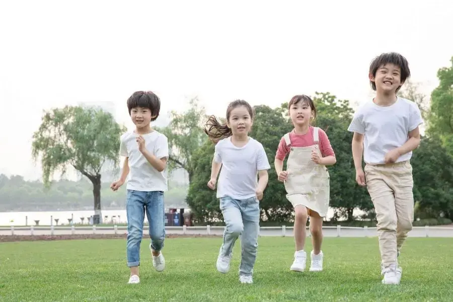 Cung cấp đầy đủ chất dinh dưỡng cho sự phát triển của trẻ 7 tuổi