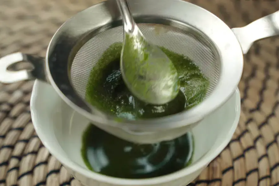 Lọc cặn bột lá dứa