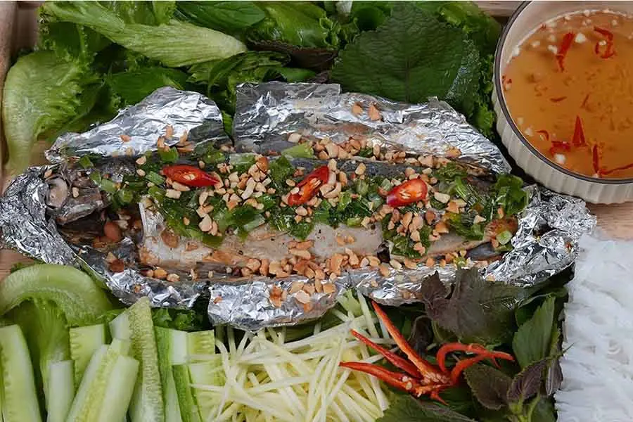 Cá basa nướng mỡ hành là món ăn thơm ngon, hợp khẩu vị nhiều người.