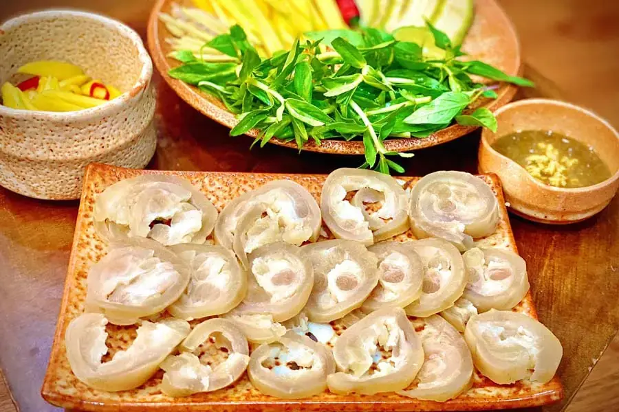 Vó bò chấm cùng tương gừng lại càng hấp dẫn, dậy mùi hương vị