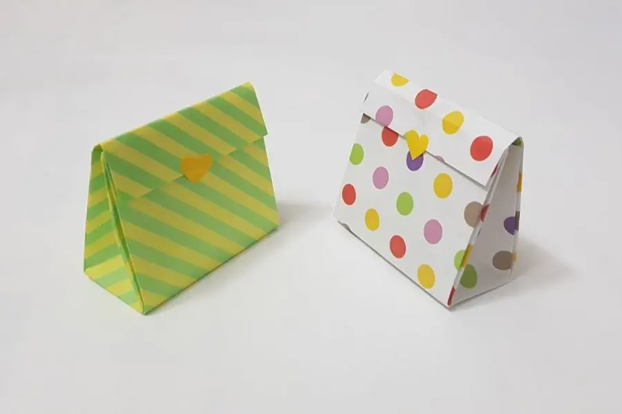 Những mẫu túi giấy handmade vô cùng đơn giản mà ai cũng có thể làm được.