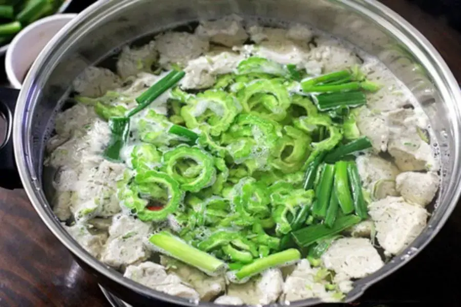 Canh chả cá mướp đắng là món ăn ngon được nhiều người yêu thích