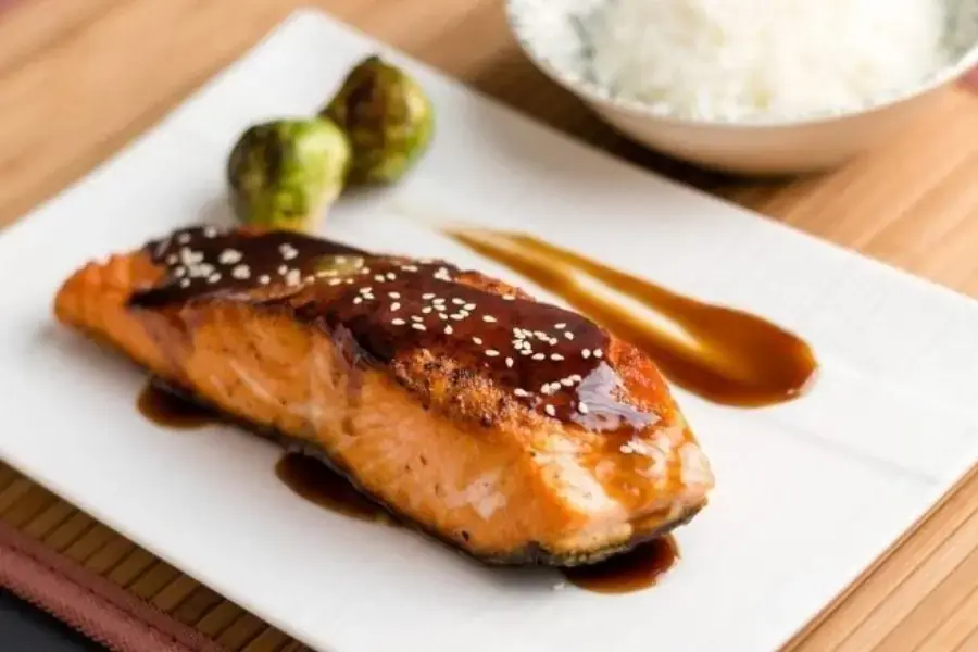 Cá hồi áp chảo thơm béo hấp dẫn