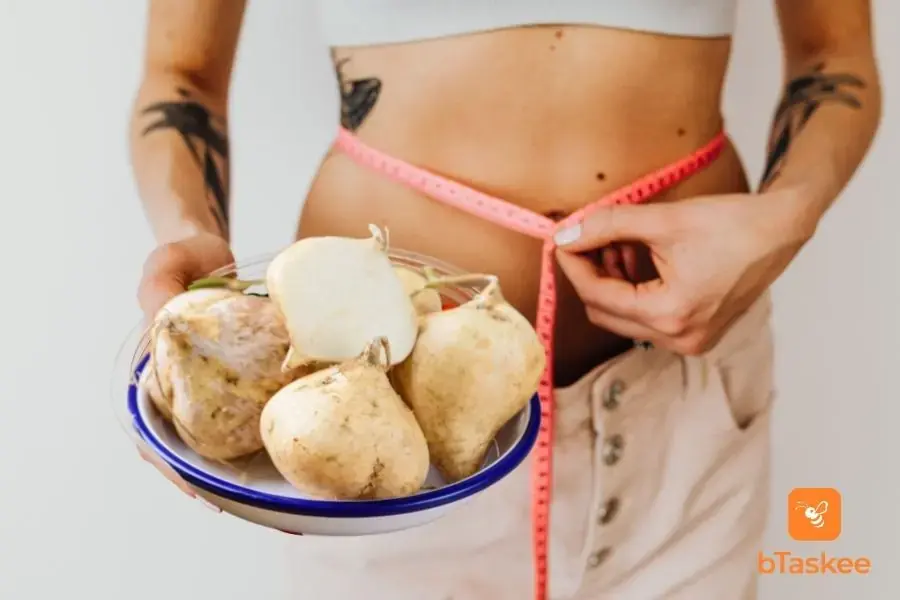 Củ đậu có hàm lượng calo thấp nhưng lại chứa nhiều nước và chất xơ giúp bạn giảm cân hiệu quả