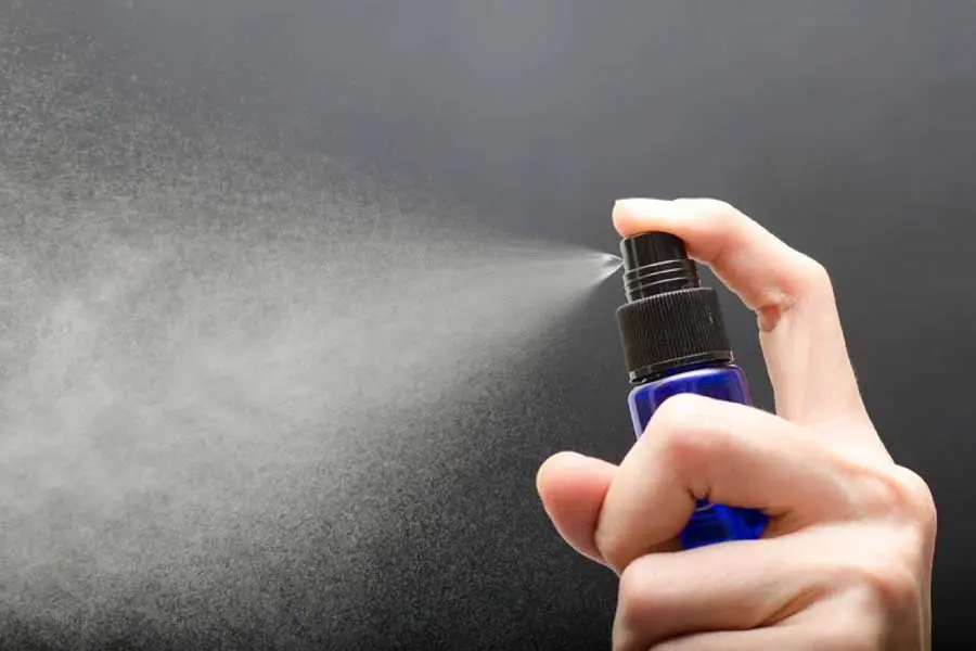 Xịt khoáng từ lâu đã trở thành "bảo bối" làm đẹp của nhiều người.