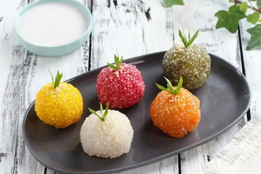 Bánh bột báng sử dụng bột năng để tăng độ kết dính