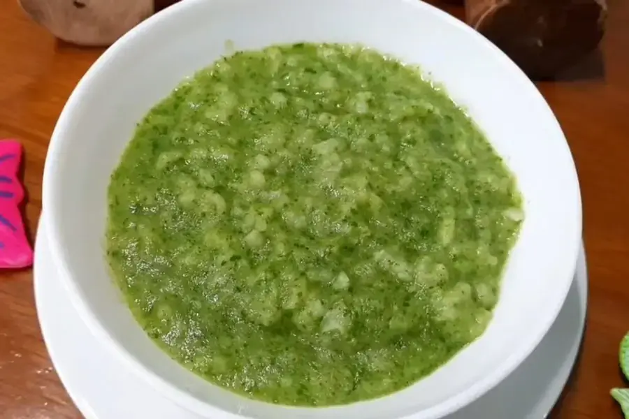 Cháo ếch là món ăn thơm ngon, kết hợp với rau mồng tơi càng bổ dưỡng cho bé