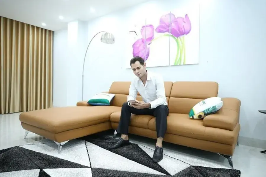 Ghế sofa màu da bò bọc da màu sắc tươi tắn, sang trọng