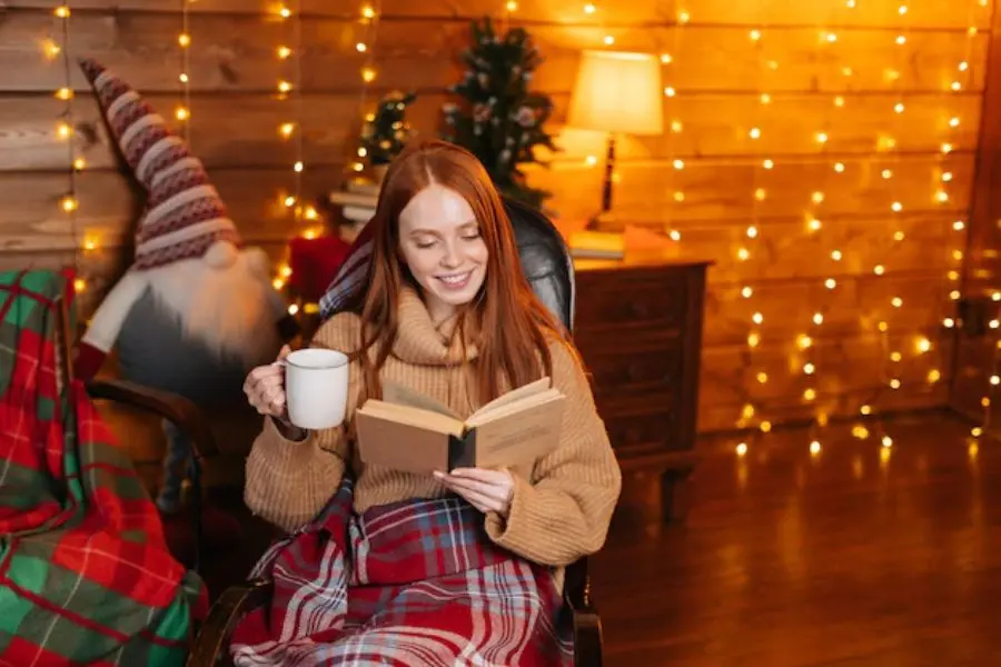 Không khó để bắt gặp dây đèn lung linh trong các quán cafe hiện nay