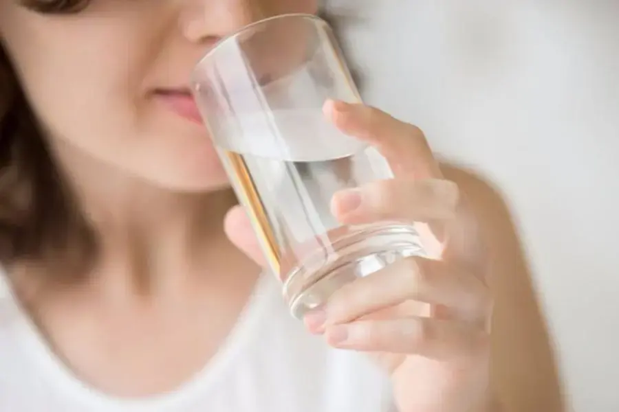 Uống nước đầy đủ mỗi ngày để giảm cân hiệu quả