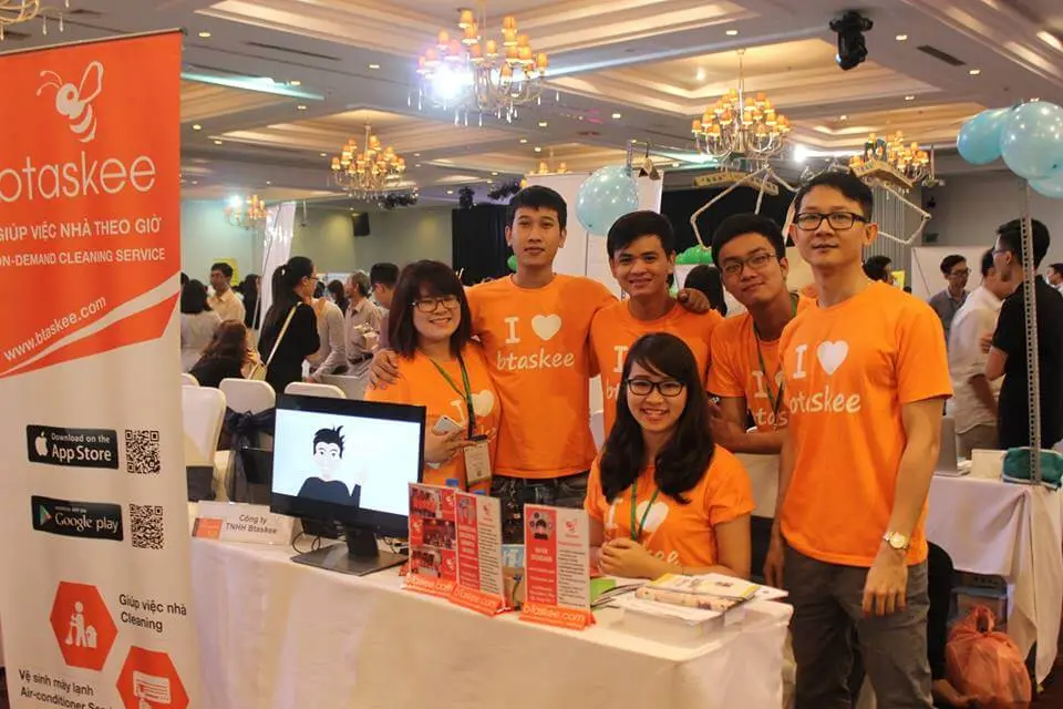 Những thành viên của bTaskee tham gia Startup Day