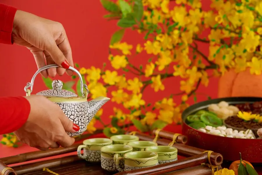 Bộ ấm trà trang nhã và sang trọng rất phù hợp để tặng ông bà ngày tết