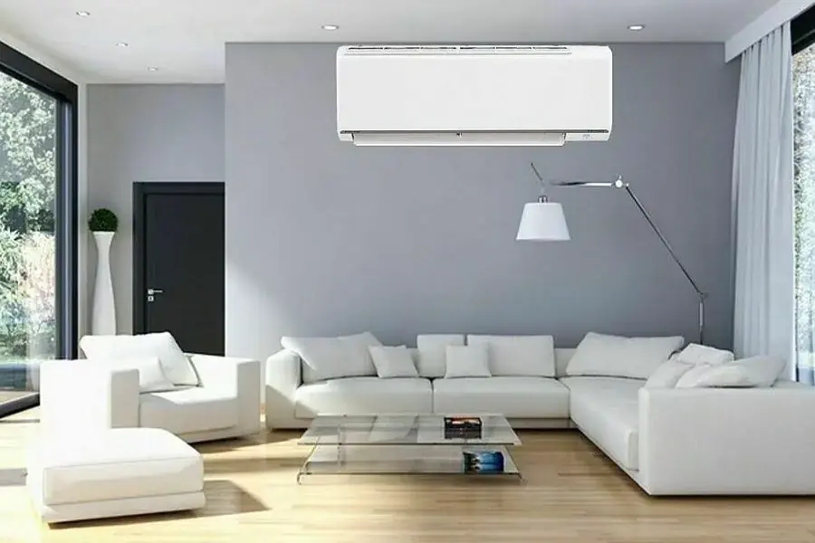 Ống thoát nước bị tắc lâu ngày gây hệ lụy đến các thiết bị khác trong phòng.