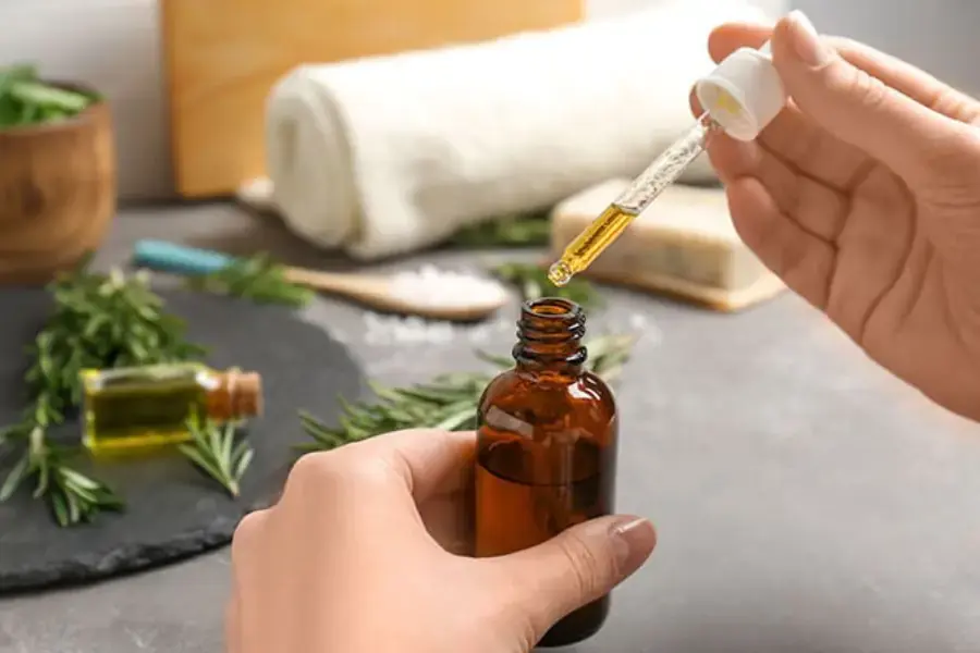 Những lưu ý không thể bỏ qua khi dùng dầu tràm