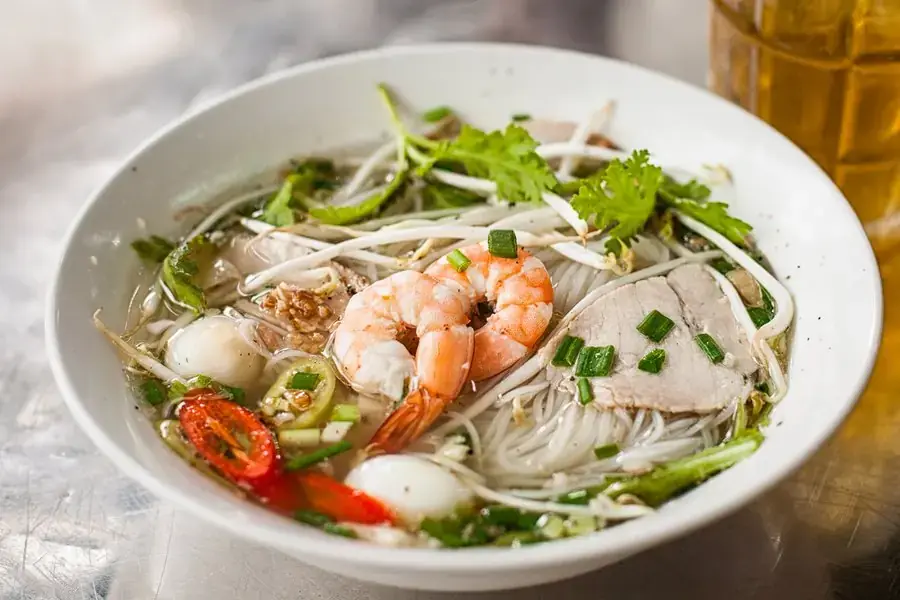Bữa sáng dinh dưỡng với món hủ tiếu nam vang