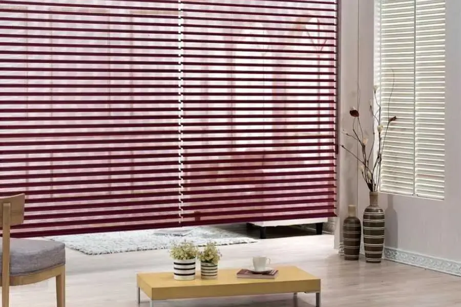 Cong vênh khó sửa là nhược điểm của rèm sáo nhôm