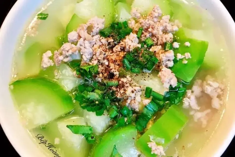 Bí đao nấu thịt bâm