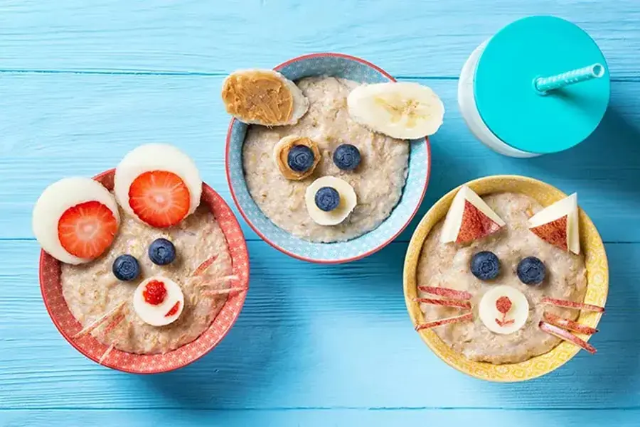 Bột yến mạch là món ăn chứa nhiều dinh dưỡng, rất thích hợp để bé thưởng thức vào bữa sáng