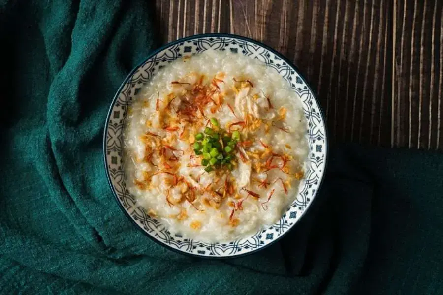 Cháo yến mạch thịt bò hấp dẫn, đầy đủ chất dinh dưỡng cho trẻ