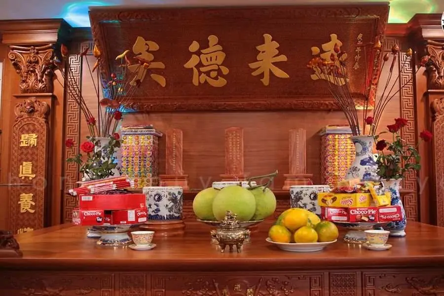 Không nên đặt bài vị tổ tiên cao hơn tượng Phật