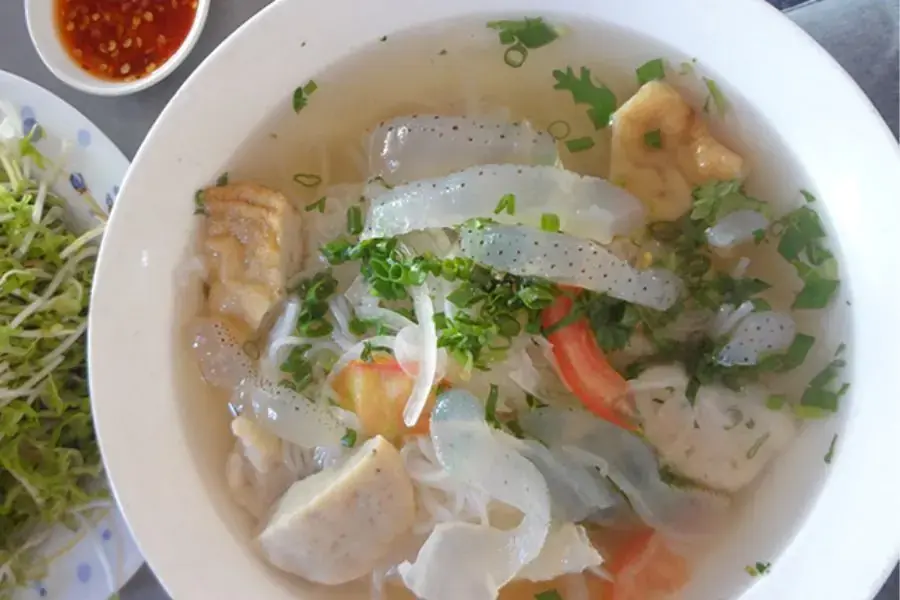 Bún sứa được mệnh danh là món ăn đặc sản Nha Trang