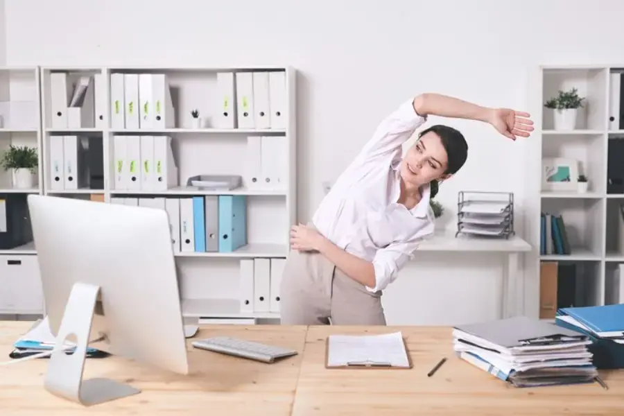 Vận động cơ thể là cách chống buồn ngủ hiệu quả nhất