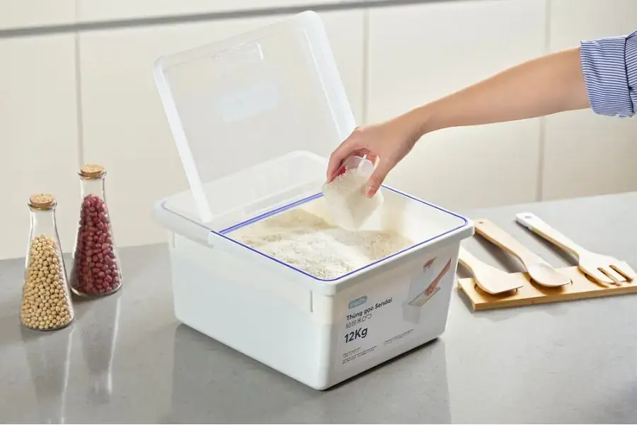 Hộp đựng chuyên dụng tránh để gần các thiết bị phát nhiệt như lò vi sóng, lò nướng