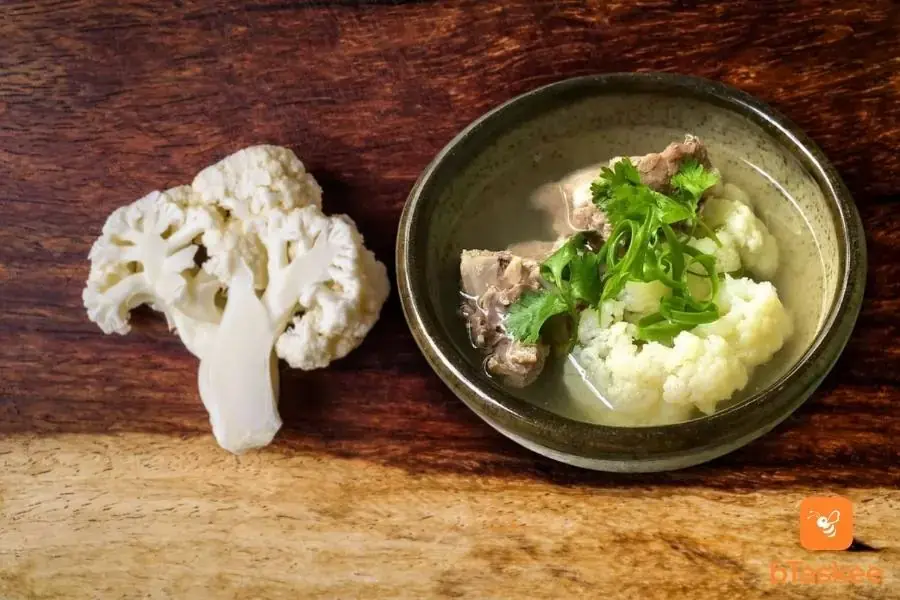 Canh sườn súp lơ thơm ngon