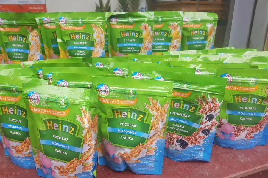 Bột ăn dặm Heinz Nga (4M+) xuất xứ từ Nga, chứa nhiều chất xơ hòa tan có lợi cho đường ruột.