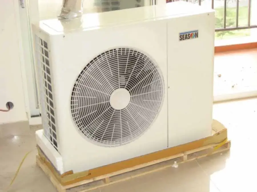 Quạt dàn nóng máy lạnh gặp sự cố có thể khiến máy lạnh lúc lạnh lúc không, gây khó chịu cho người sử dụng