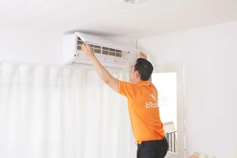 Vệ sinh máy lạnh áp trần chuyên nghiệp, nhanh chóng qua ứng dụng bTaskee.