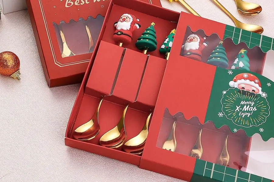 Hộp quà đáng yêu đậm mùi vị Noel.