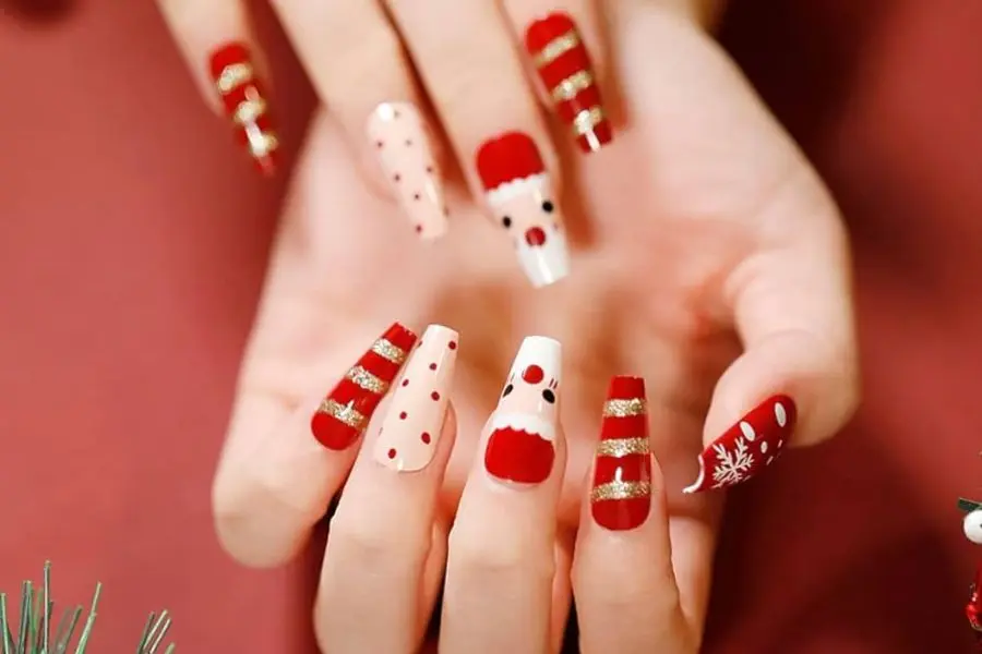 Bạn có thể lựa chọn mẫu nail ngắn hoặc dài tùy vào sở thích.