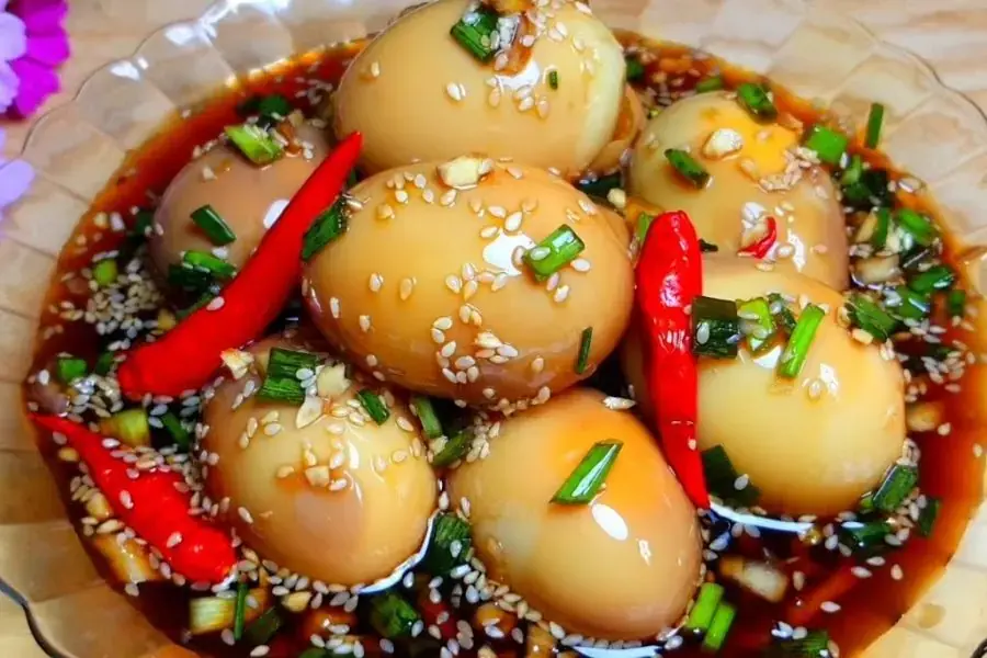 Trứng ngâm tương - Món ăn đơn giản, dễ thực hiện lại bổ dưỡng.