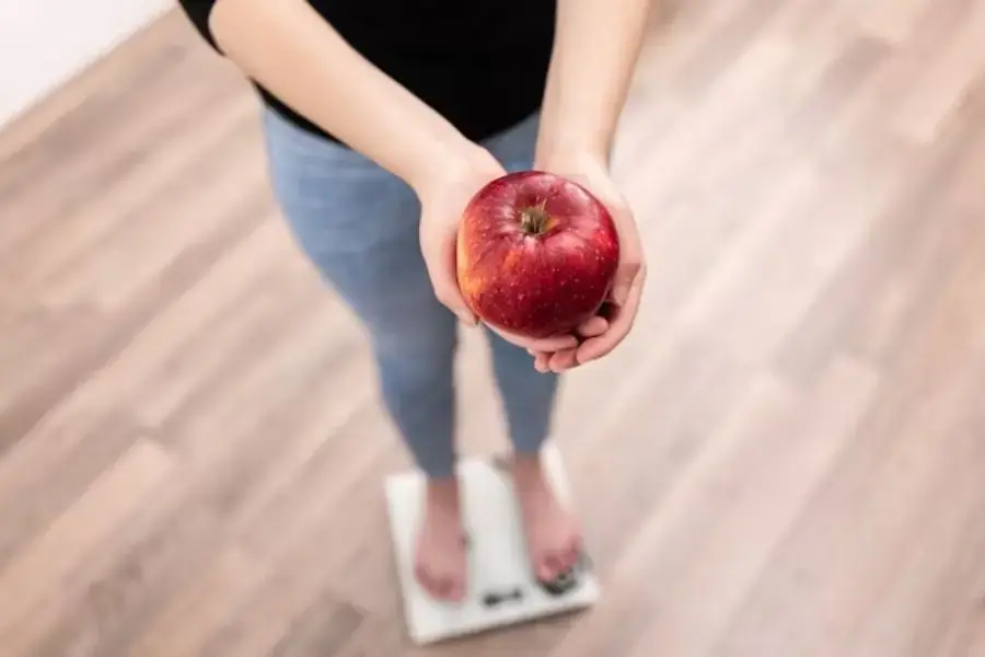 Táo giúp cơ thể hạn chế tích tụ mỡ thừa.