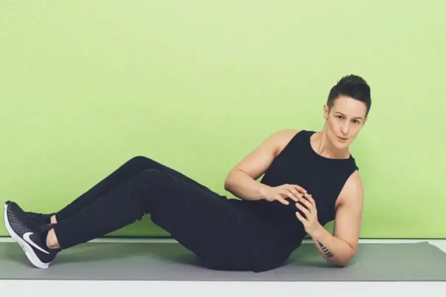 Russian Twists với hiệu quả mang lại có thể sẽ khiến bạn ngỡ ngàng