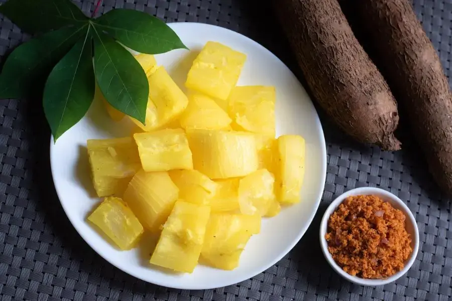 Nên luộc hoặc hấp sắn để phát huy hiệu quả giảm cân