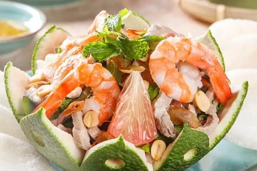 Món gỏi bưởi tôm thịt