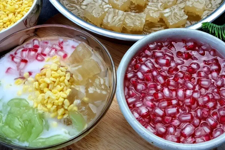 Chè sương sa hạt lựu được mọi người lựa chọn dùng để giải nhiệt vào mùa hè
