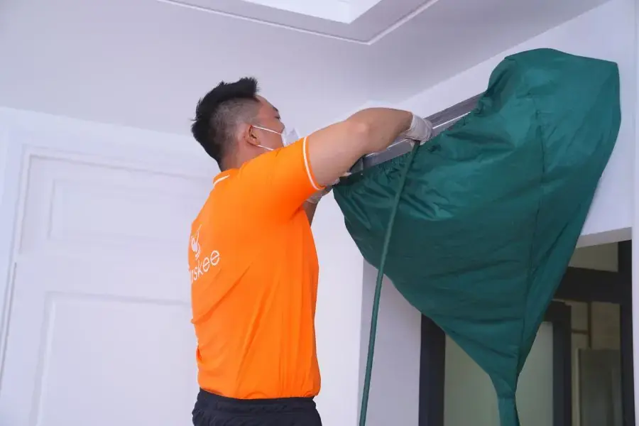 Bơm gas máy lạnh.