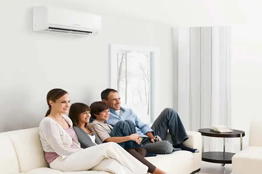Vệ sinh máy lạnh tại nhà thường xuyên sẽ bảo vệ sức khỏe gia đình và tiết kiệm điện (Nguồn: trusthomesense.com