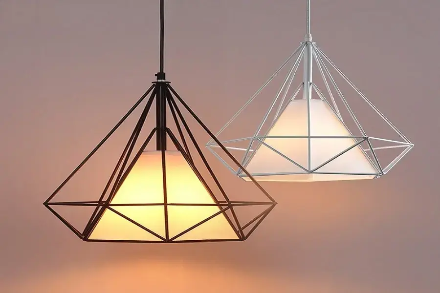 Sử dụng nhiều loại đèn để thắp sáng cho ngôi nhà của mình (Nguồn: homegift.vn)