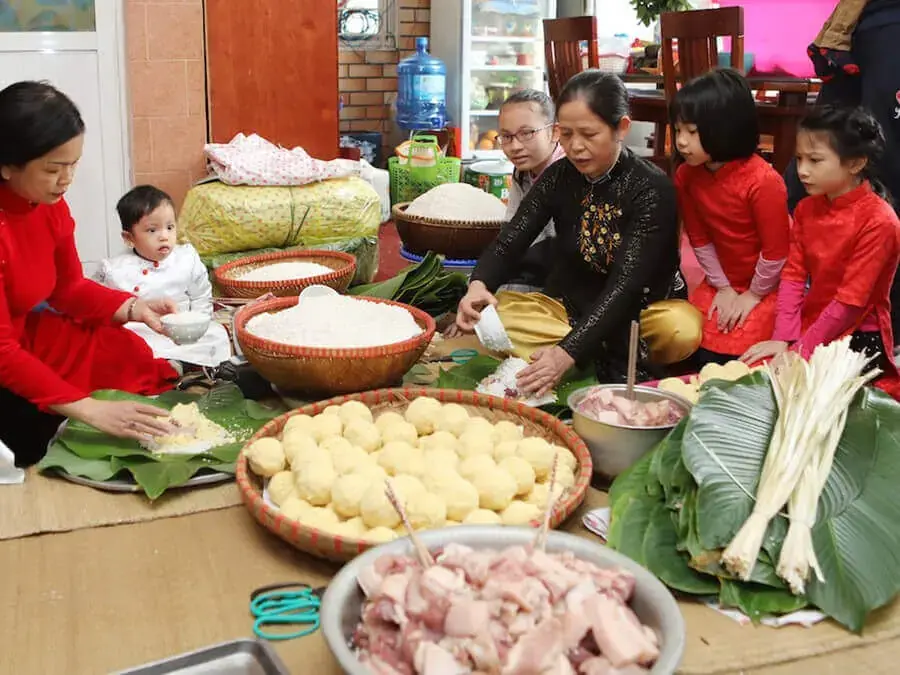 Bánh chưng mang biểu tượng văn hoá và tâm linh quan trọng trong ngày Tết.