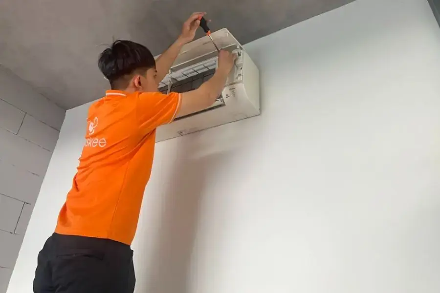 Lỗi F11 liên quan đến hệ thống chuyển đổi giữa chế độ sưởi ấm và làm mát.