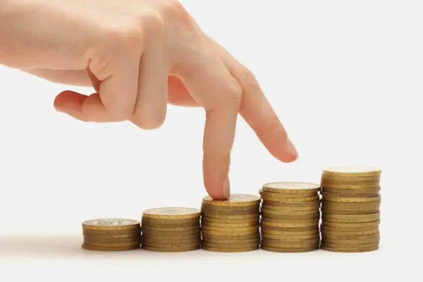 Tăng lương khi người giúp việc hoàn thành tốt công việc (ảnh: luatminhgia)