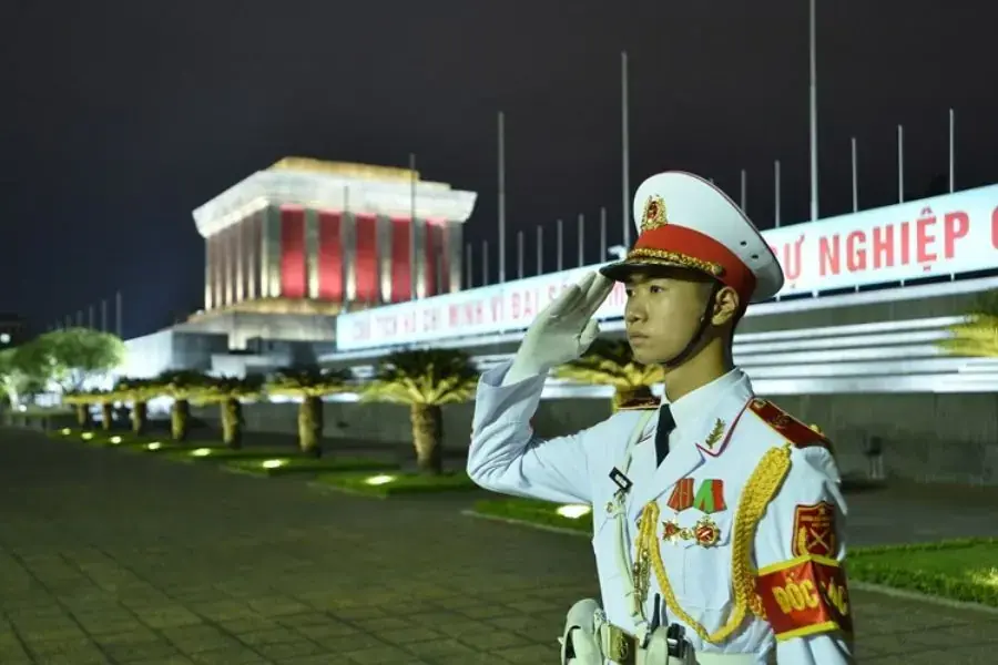 Đẩy mạnh tinh thần yêu nước của thế hệ trẻ.