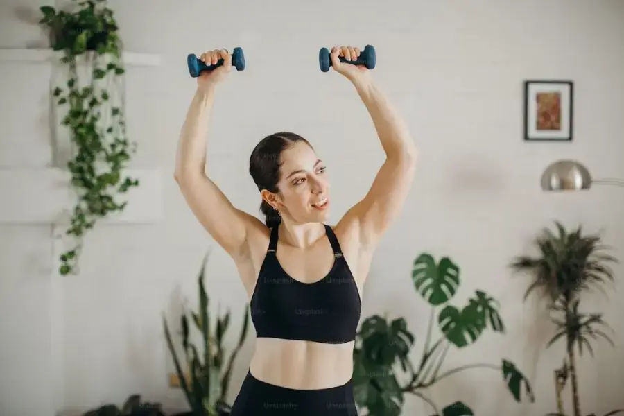 Thực hiện những bài tập phù hợp với sức khỏe và sở thích